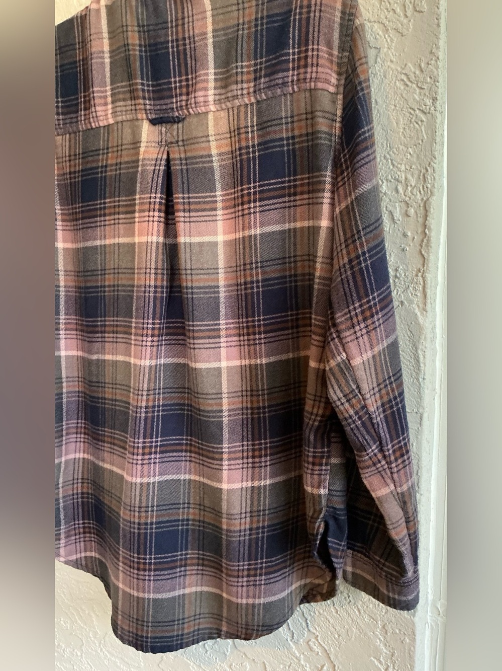 American Eagle Outfitters Amazingly Soft Plaid Button-Down Shirt - Picture 10 of 12